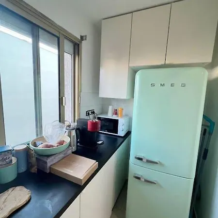 Apartment Entiry Apartment, Private In *