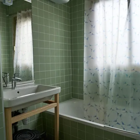 Entiry Apartment, Private In *